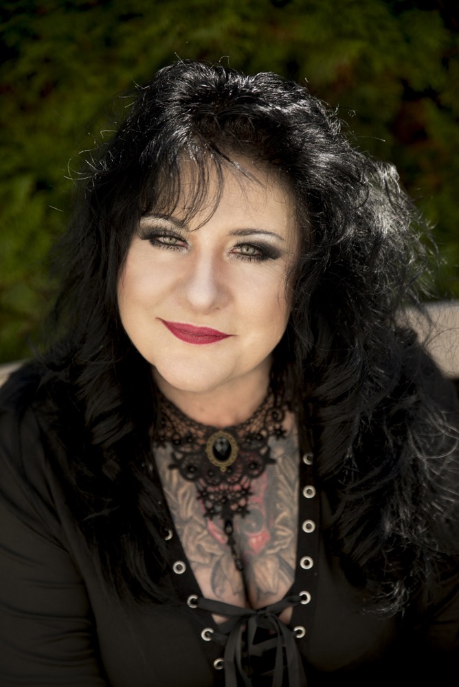 Herrin Catarina Farula im Studio